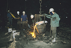 pouring casting